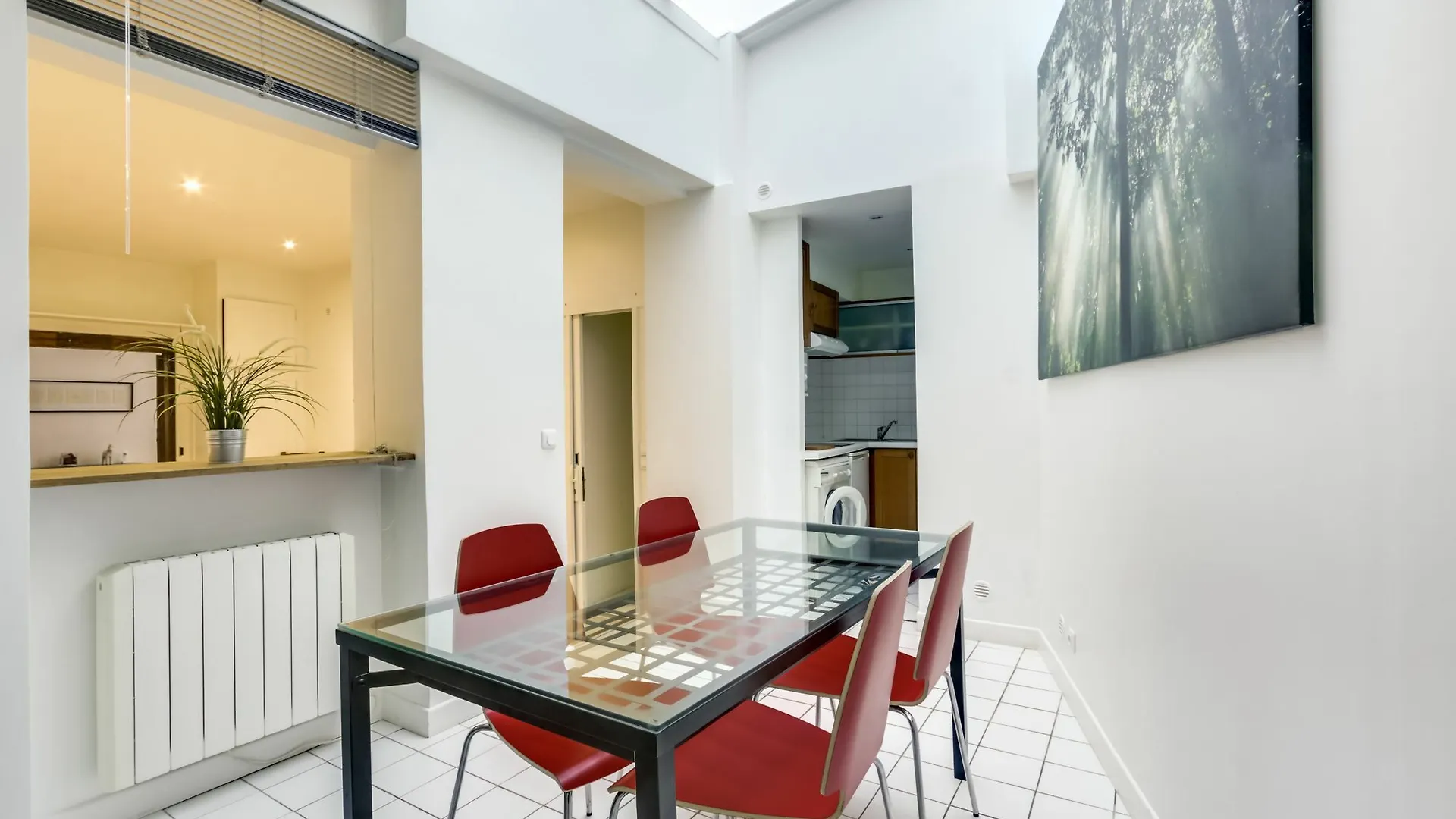Du Louvre Apartment Paris