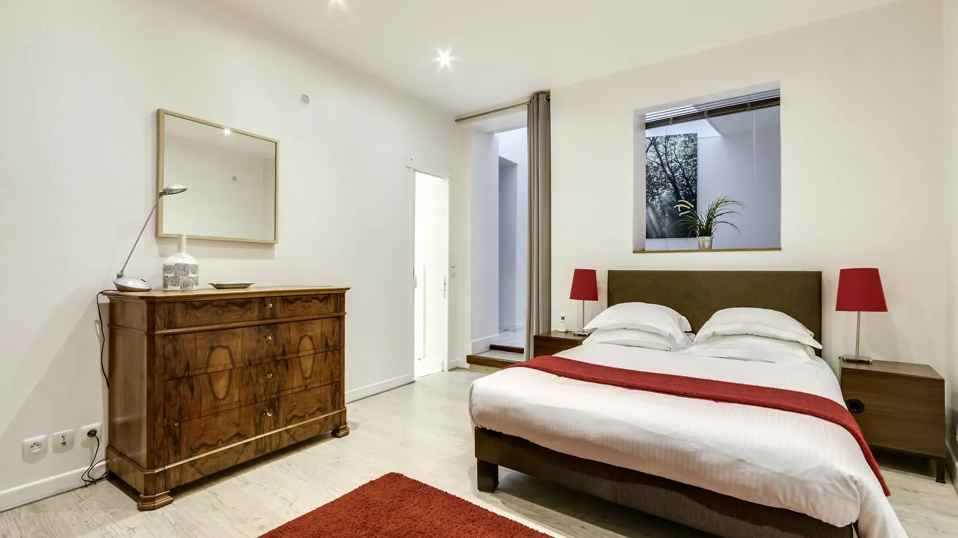 Du Louvre Apartmán