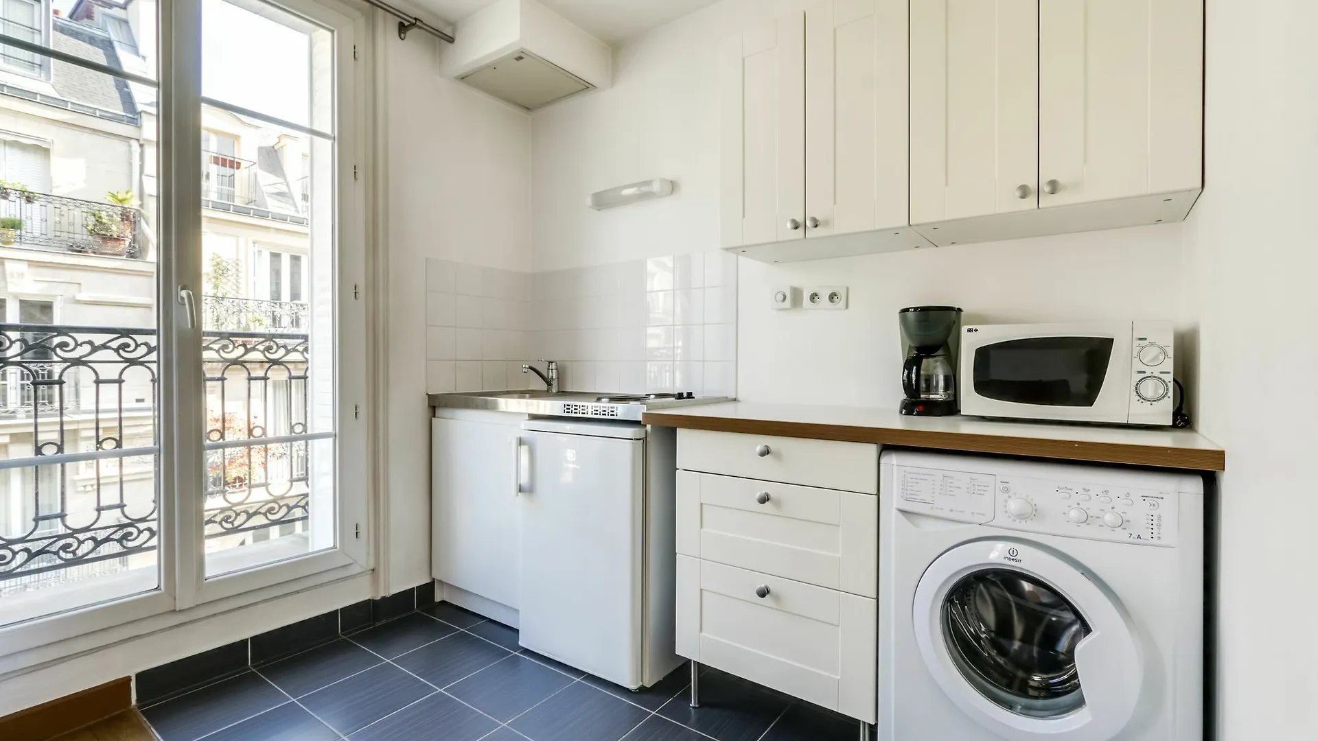 Du Louvre Apartmán